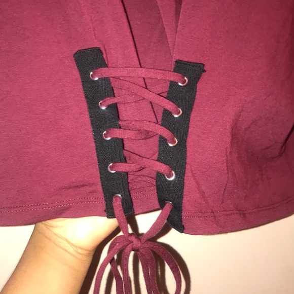 Burgundy basic top - Picture 3 of 3